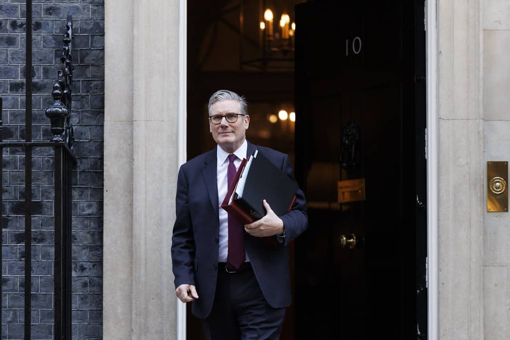 Prime Minister Starmer and political risk for the pound